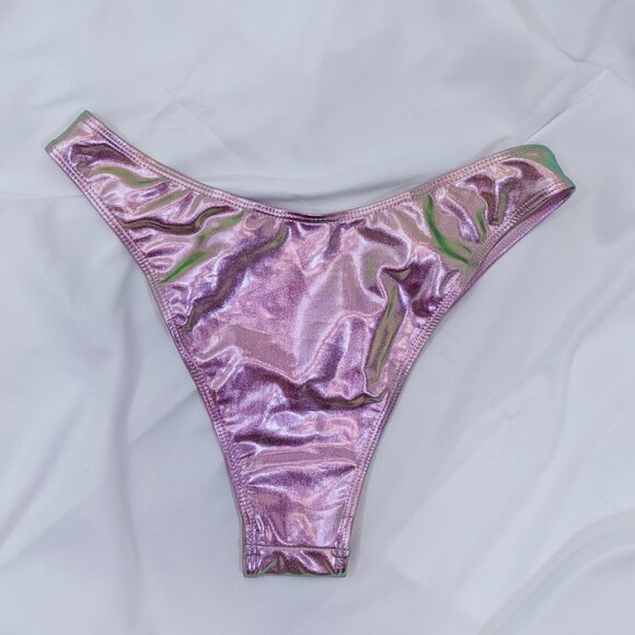 Metallic pink bikini - Picture 3 of 6